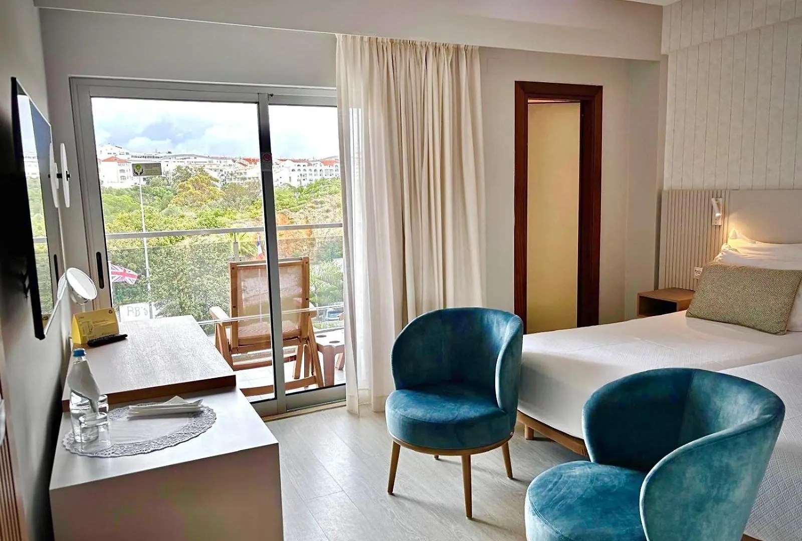 Alisios Hotel Albufeira 4*,