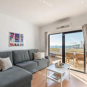 Laurent - Beachfront And Center Apartment